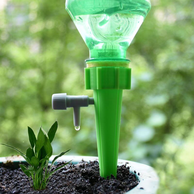 Self Watering Insert - Druppelirrigatie Automatische plantenwaterers Systeem Verstelbare druppelwaterspikes